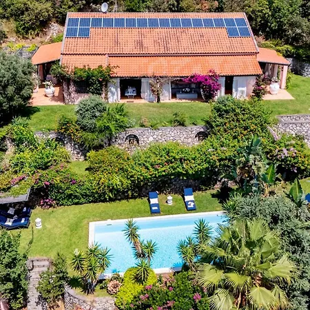 Bambu' 9&2, Emma 别墅 马拉泰亚