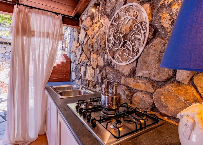 Villa Bambu' 9&2, Emma Maratea