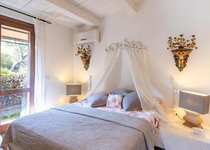 Bambu' 9&2, Emma Villa