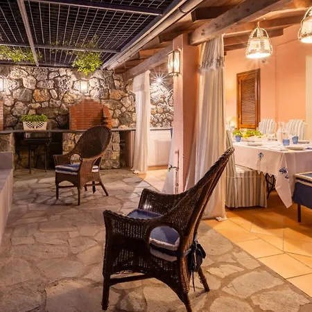 Villa Bambu' 9&2, Emma *