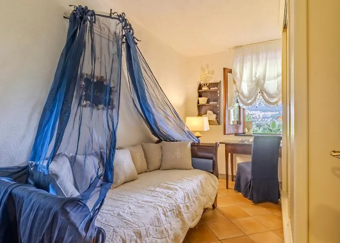 Villa Bambu' 9&2, Emma *